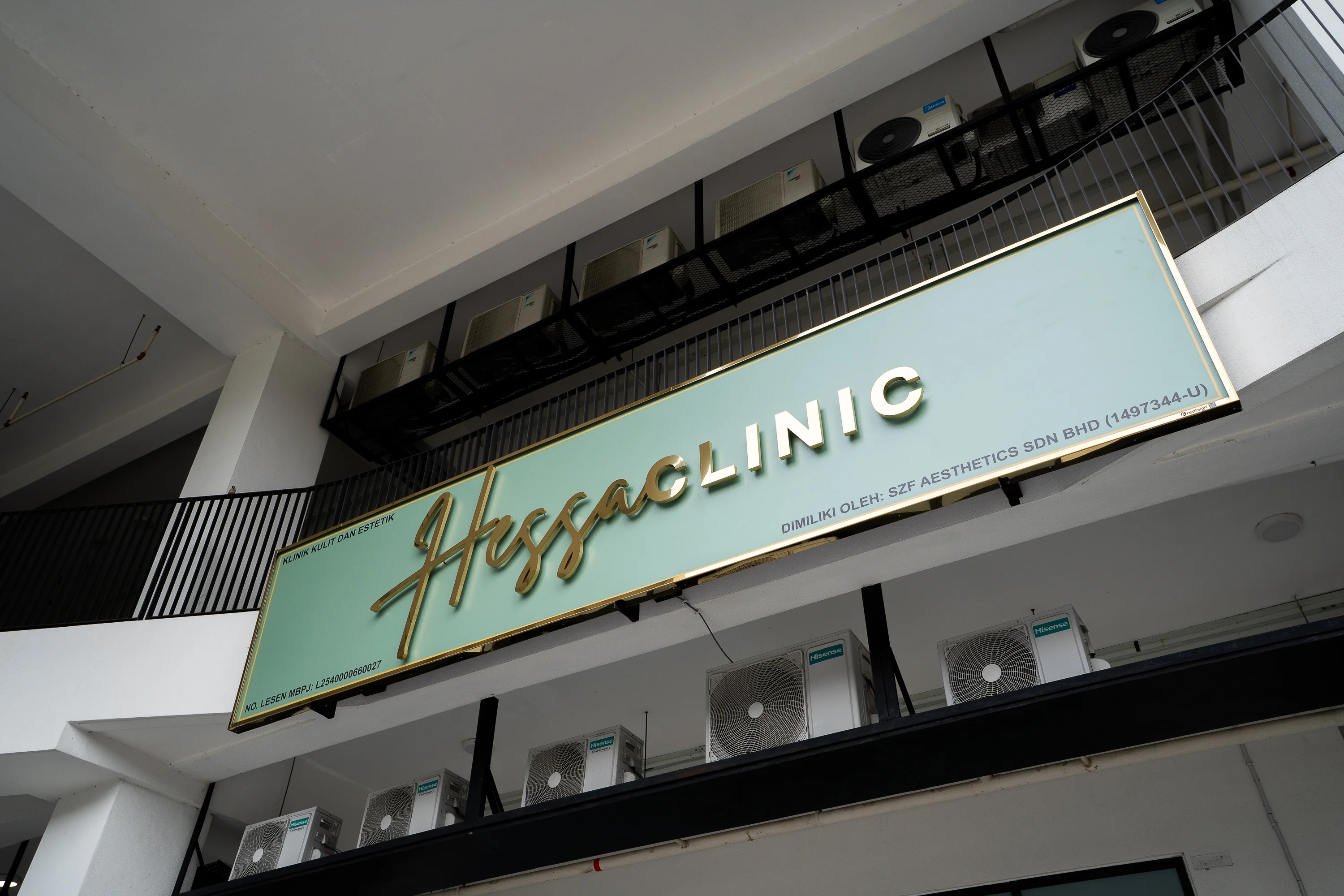 Hessa Clinic Street Signboard